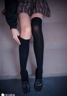 扶着腰狠狠的挺进她的身体啪啪_剧情片电影免费在线