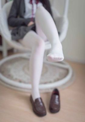 边走边尿里面H_BD英语HD在线观看